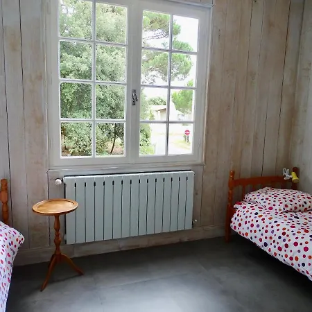 Rum i privatbostad Logement Independant Dans Une Grande Maison *