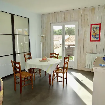 Rum i privatbostad Logement Independant Dans Une Grande Maison Saint-Trojan-les-Bains